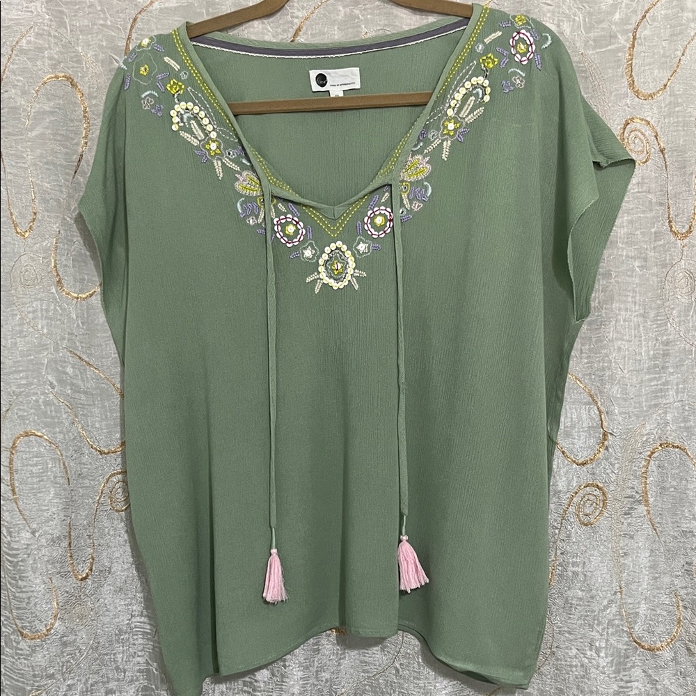 💐Anthropologie Sage Green Embroidered Blouse